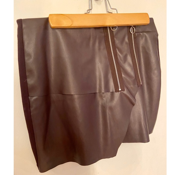 Purple Pleather Mini Skirt with Zippers - Picture 3 of 4
